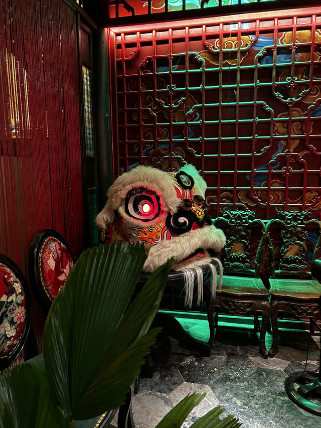 You are in restaurant, but feel like an historical museum! It’s possible in Hoi An