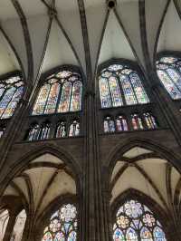 Skyward Majesty – Strasbourg’s Notre-Dame Cathedral Will Leave You Speechless ✨🕍  