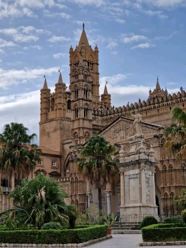 ☀️ Summer in Sicily: Palermo, Mondello & the Sparkling Sicilian Sea 🌊 ☀️ Summer in Sicily: Palermo, Mondello & the Sparkling Sicilian Sea 🌊