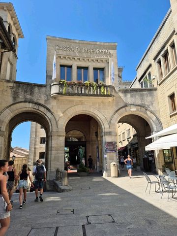 Discover San Marino: Tiny Country, Big Adventures! 🏰 Discover San Marino: Tiny Country, Big Adventures! 🏰