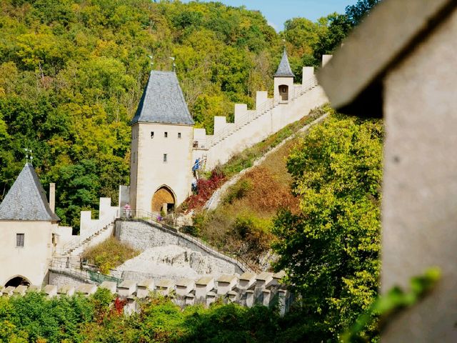 A Day Trip to Karlštejn Castle – Stepping into Czech Royal History