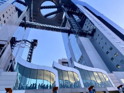 Umeda Sky Building: Как поймать закат над Осакой