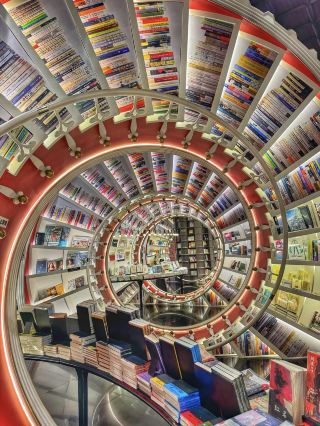 📚 Shenzhen's most unusual bookstore, where the staircase leads to infinity! 😍

If you thought a bookstore couldn't become a tourist attraction, you haven't been to Zhongshuge Bookshop yet. It's one of the most photogenic spots in Shenzhen, famous for its giant circular book staircase, which looks like a portal to another world.

The store's main feature is its enormous spiral structure of bookshelves, symbolizing the infinity of knowledge and the passage of time. Mirrors create the impression that the staircase and books stretch into infinity. It's no wonder this place is listed among the most beautiful bookstores in China and has become a true mecca for photographers and architecture enthusiasts.

Besides the impressive interior, you can buy books and souvenirs, drink coffee in the cozy cafe, and simply enjoy the atmosphere of peace and inspiration.

📍 Address: Zhongshuge Bookshop, 1st floor, OH Bay Mall (Happy Harbor), Bao'an District, Shenzhen.

🕒 Opening hours: Daily 10:00–23:00.

🚇 How to get there: Linhai Station (Line 5), Exit B1 – a few minutes' walk.

✨ If you want to take photos without too many people, come right after opening.

#TripMoments #Shenzhen #ChinaTravel #Zhongshuge #Bookstore #Library #HiddenGems #Architecture #PhotoSpot #Shenzhen #China #MostBeautifulBookstore #TravelToChina #InstagrammablePlaces #BookLovers