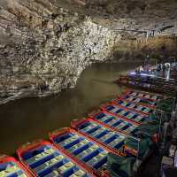 Huanglong colorful cave