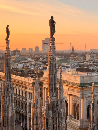 THE BEST OF MILAN 2023: SUNSET ON THE ROOFTOP OF THE DUOMO