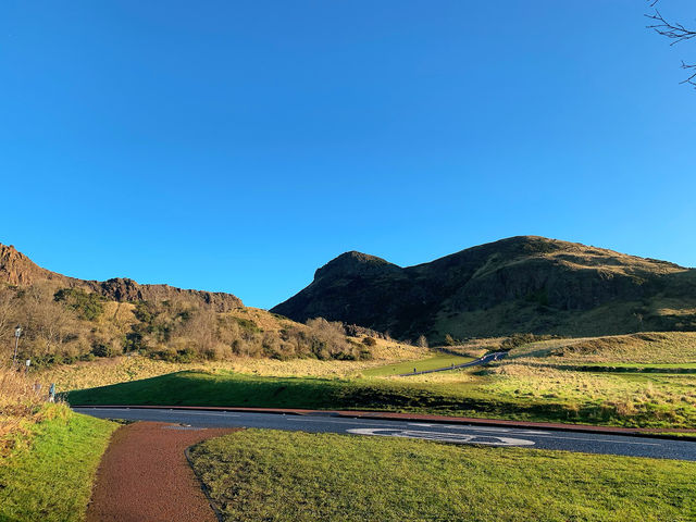Holyrood Park | Climbing to the highest point in Edinburgh