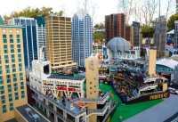 Let children scream in the LEGO-themed park - a big world created by small building blocks.