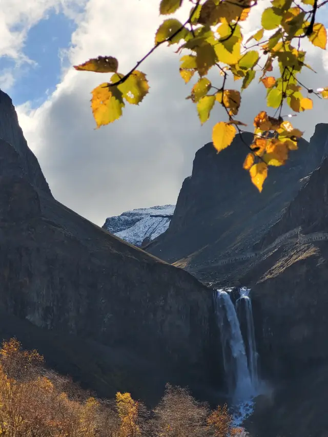 The Changbai Mountain in autumn is uniquely beautiful, and here's how you can enjoy it by self-driving