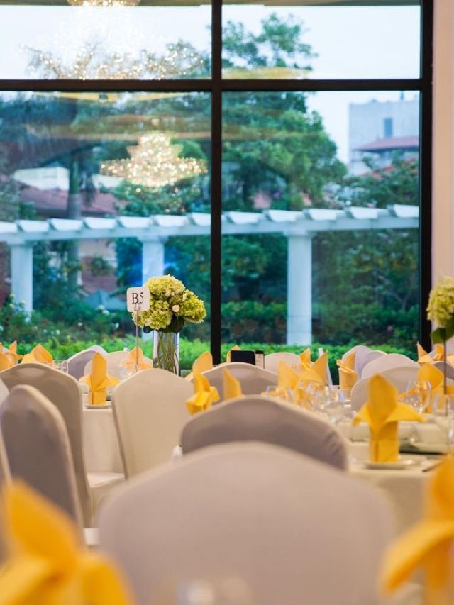 🌟 Hanoi's Hidden Gem: Lakeside Luxury 🌟