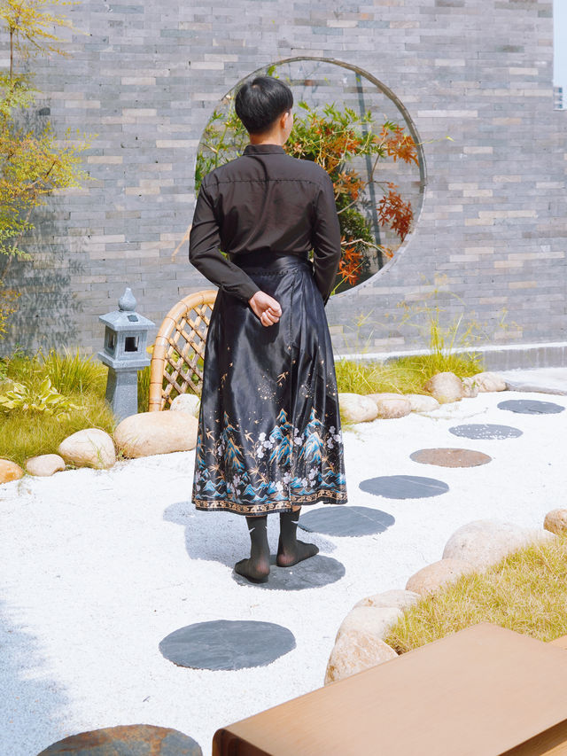 在深圳 穿國風服裝在國風酒店拍照 享養生早餐