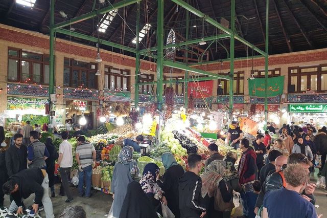漫步德黑蘭，邂逅波斯風情。