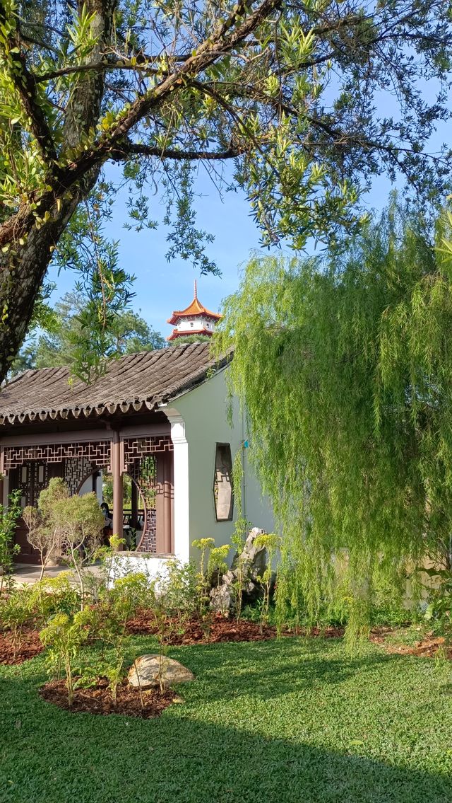遊新加坡裕華園。
