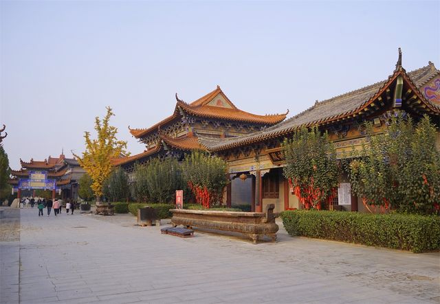 壯觀的佛教建築群，令人驚嘆。