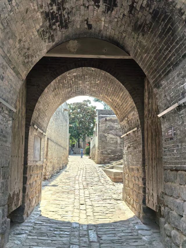 張壁古堡。