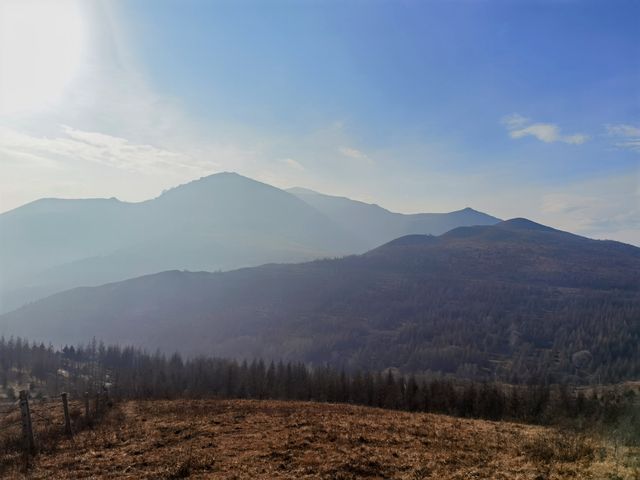 遙望東靈和北靈的觀景平台。