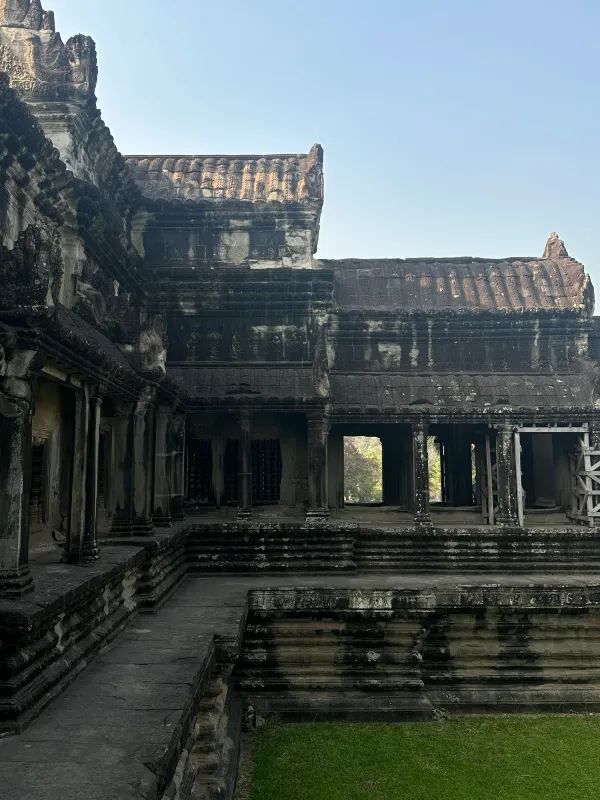 Experience Angkor Wat in Traditional Khmer Attire