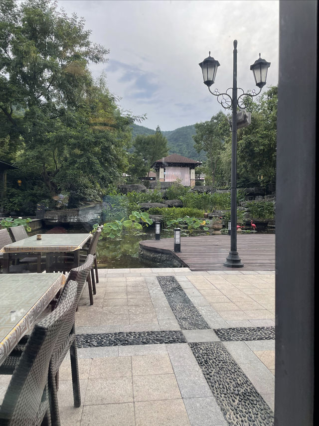 余姚陽明溫泉山莊—冬日泡湯，夏日採摘