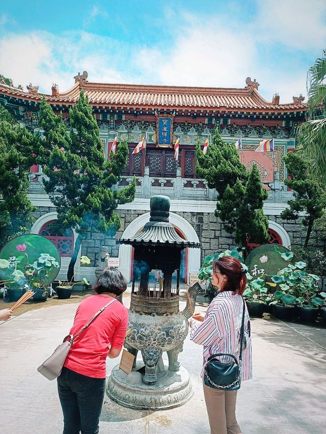 Feel the calmness of PO LIN MONASTERY... 