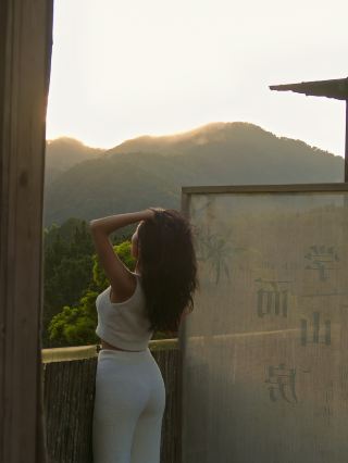 Qiongzhong Mountain Homestay: Live to 100 Here?