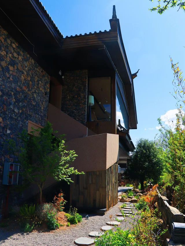定位麗江玉湖村，住到了我的人生酒店