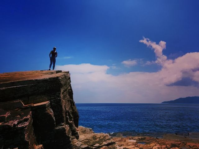 呢條絕美海岸線 香港東平洲，隱藏嘅自然瑰寶……