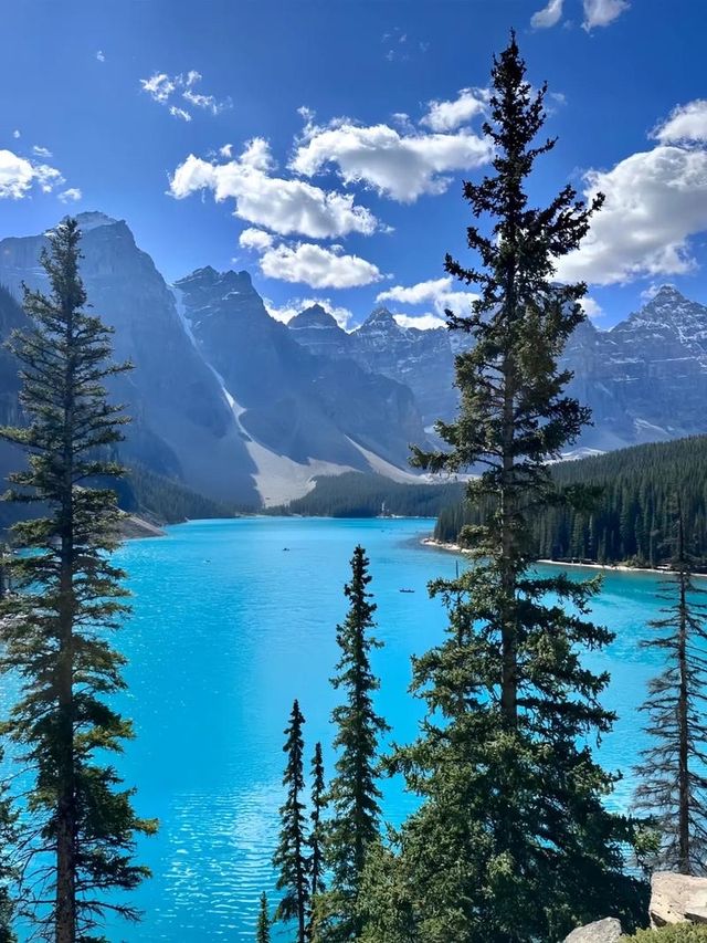 楓葉之邦景，自然妙筆繪山河