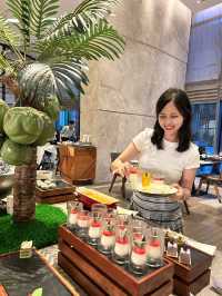喺海口萬麗食到豐富嘅自助餐啦！！！