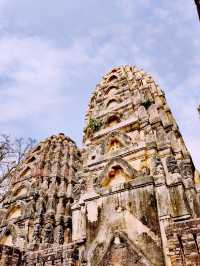 *【タイ・スコータイ：古代王朝の静寂を訪ねて】** 