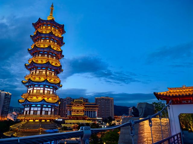 西昌唐園，一個有歌有舞有風景有美食嘅地方。