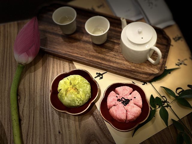 清風明月本無價，近水遠山皆有情。
【姑蘇簷下·滄浪夜泊】——枕千年園林入夢，宿一窗江南煙雨