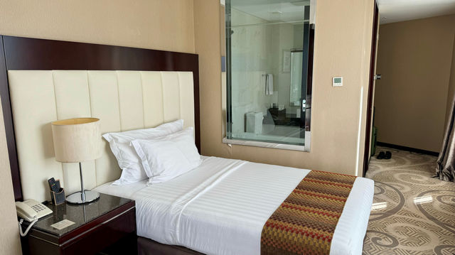 Centrally Located Hotel with Pleasant Amenities