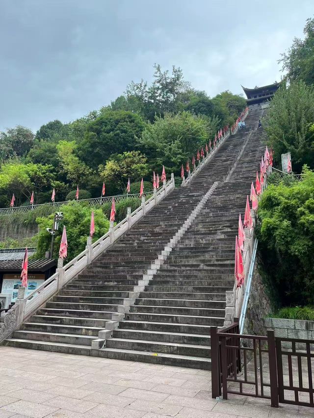 「觸摸千年心跳：在臨海江南長城，與歷史撞個滿懷」——國慶前夕