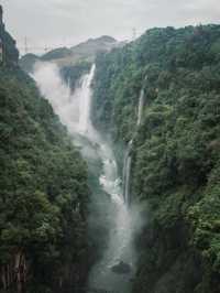 地球最美裂縫！喀斯特地貌封神之作！貴州你深藏不露啊