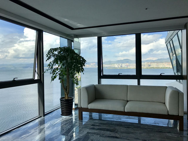 大理洱海景觀最好的一家酒店了，很有特色鄰間文化！