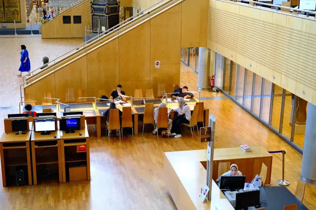 亞歷山大圖書館