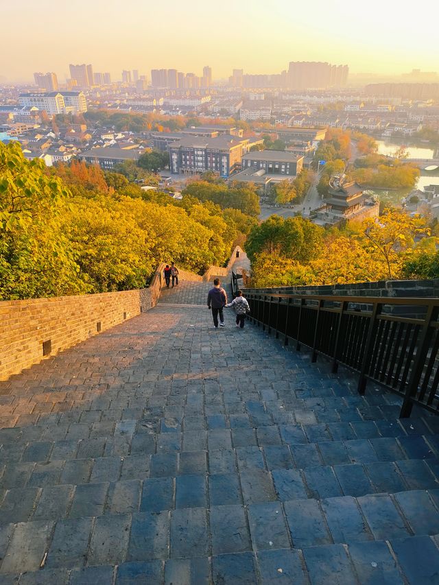 常熟虞山古城牆|漫步城牆邂逅絕美日落!私藏秋日神仙機位 常熟虞山古城牆|漫步城牆邂逅絕美日落!私藏秋日神仙機位