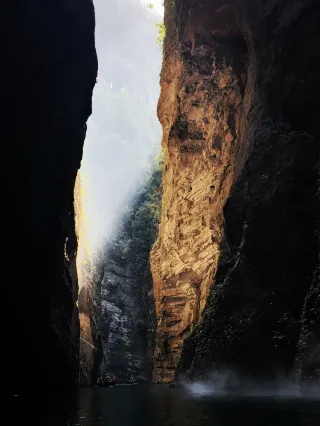 누가 알겠어! 병산 협곡에서 현실판 '떠 있는 선경'에 들어갔어