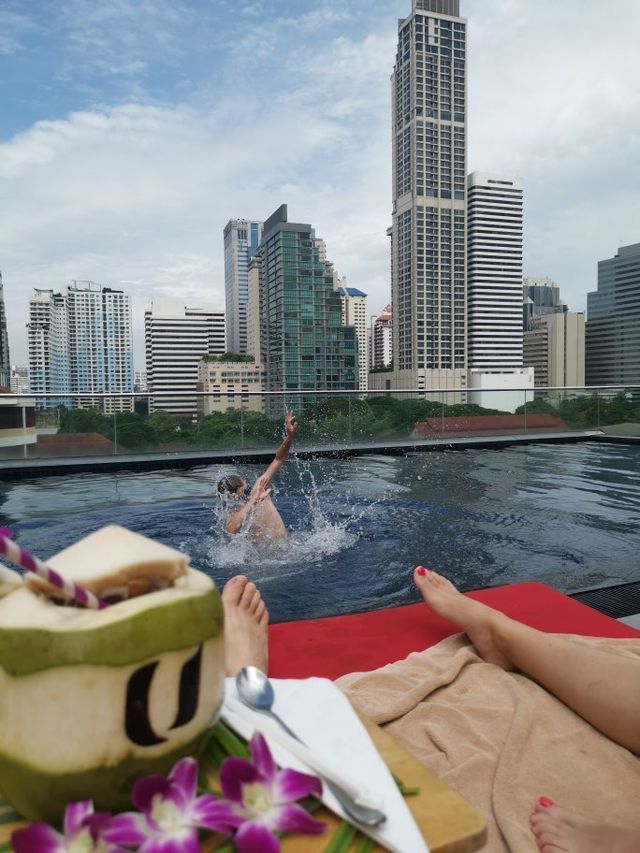 住曼谷素坤逸U酒店享悠閒假期