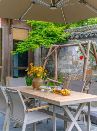 Stay in Xidi Ancient Village | A healing courtyard hidden among white walls and black tiles