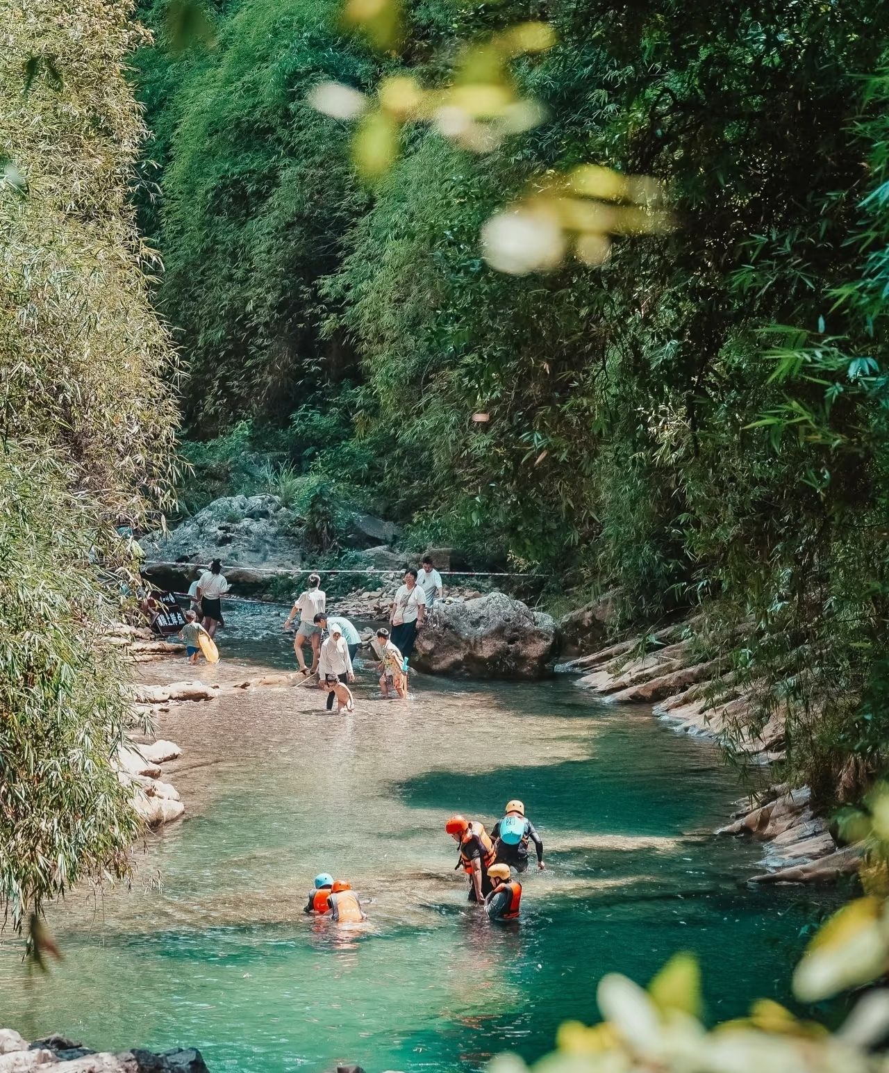 A rendezvous with the stream in the canyon.