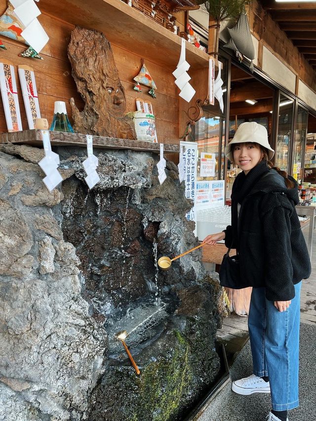 ➰富士山下有名的泉池🗻💧➰