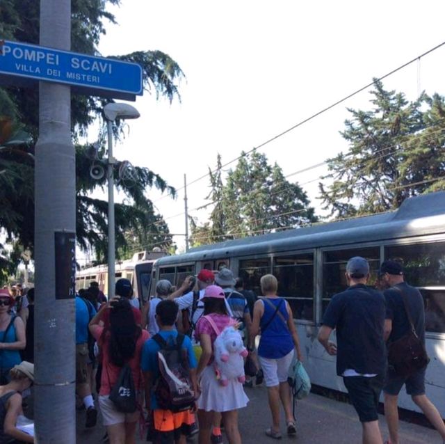 รถไฟไปปอมเปอิ...วิสุเวียส ภูเขาไฟในตำนานโศกนาฏกรรม