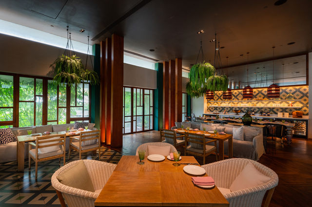 Red Sauce ห้องอาหารหรู ที่ Rosewood Phuket