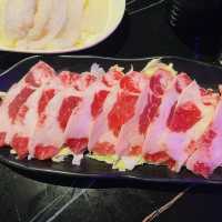 呢間餐廳性價比極高,有齊雞煲、烤魚及火鍋,食物選擇夠晒多元化~
