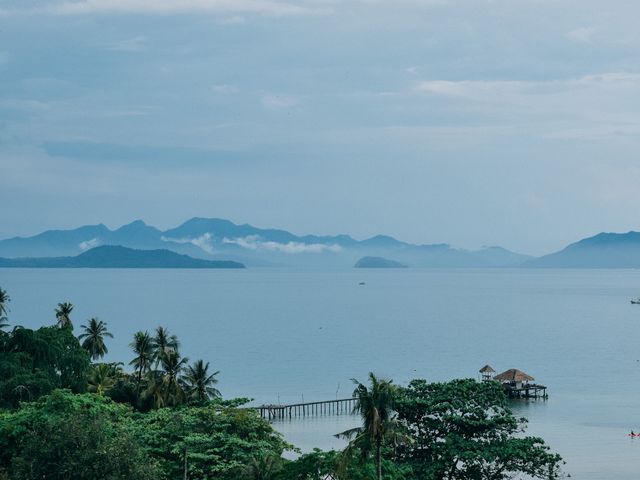 🏝️ เกาะขาม ทะเลแหวกที่สวยที่สุดในภาคตะวันออก!