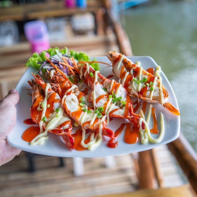 โชคชัย ซีฟู้ด ร้านเล็กจัดใหญ่ 