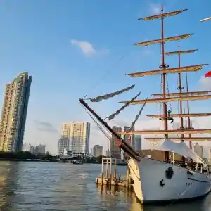 เอเชียทีค เดอะริเวอร์ฟรอนท์ ชมพระอาทิตน์ตก