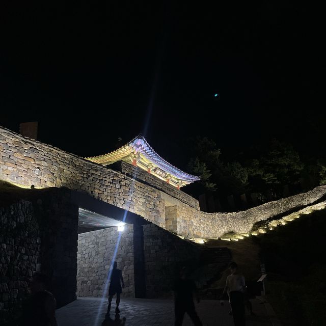 공주 야경명소 낮보다 밤이 아름다운 공산성 투어