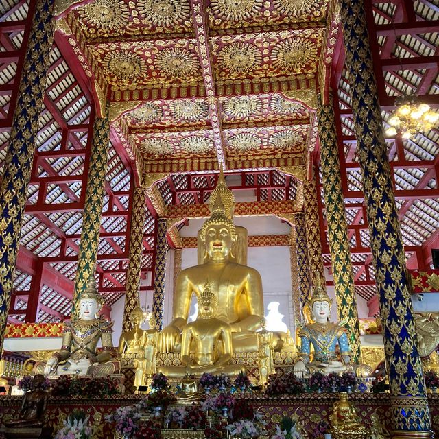 ‘วัดสวนดอก’ วัดดังเชียงใหม่รวมกู่เจ้านายฝ่ายเหนือ