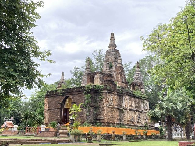‘วัดเจ็ดยอด’ พระสถูปเจดีย์ทรงสวย